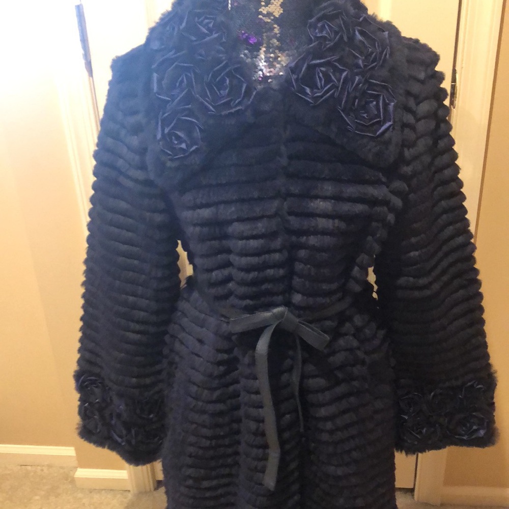 Coat - Picture 7 of 10